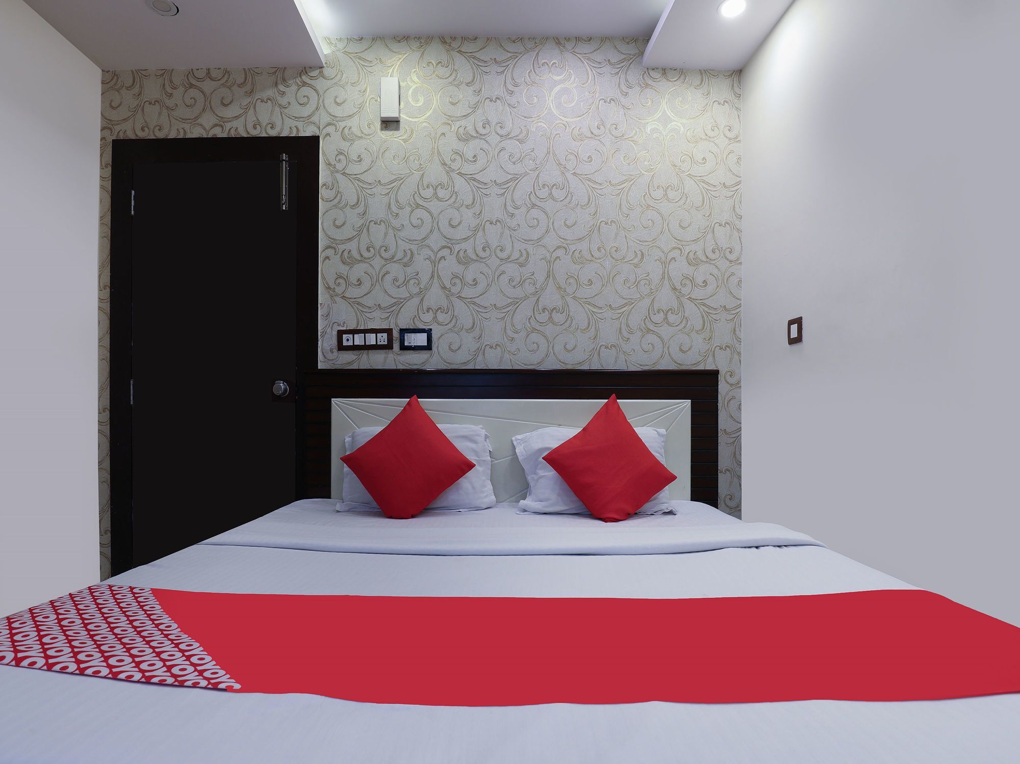 Oyo 16539 Grand Sandarshini Inn Hyderabad Esterno foto